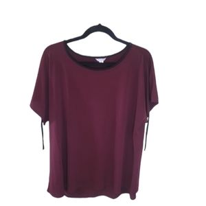 EST 1946 maroon/burgundy blouse. 2 black ties on the sides. XL